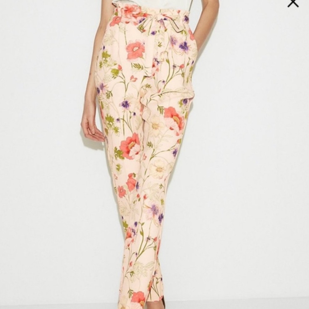 🎉 Host Pick 🎉 🌸 Express High Waist Sash Tie Floral Ankle Pants 🌸